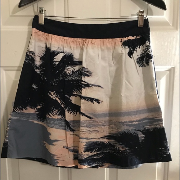 BR beach scene skirt - Picture 6 of 8